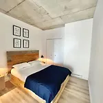 Amazing Loft In Montreal Old Port